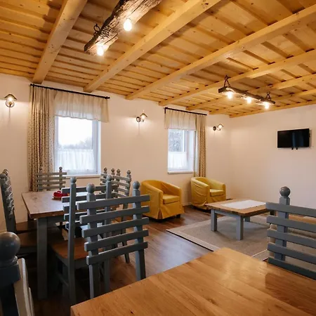 Villa Kőszikla Kulcsosház Ivó